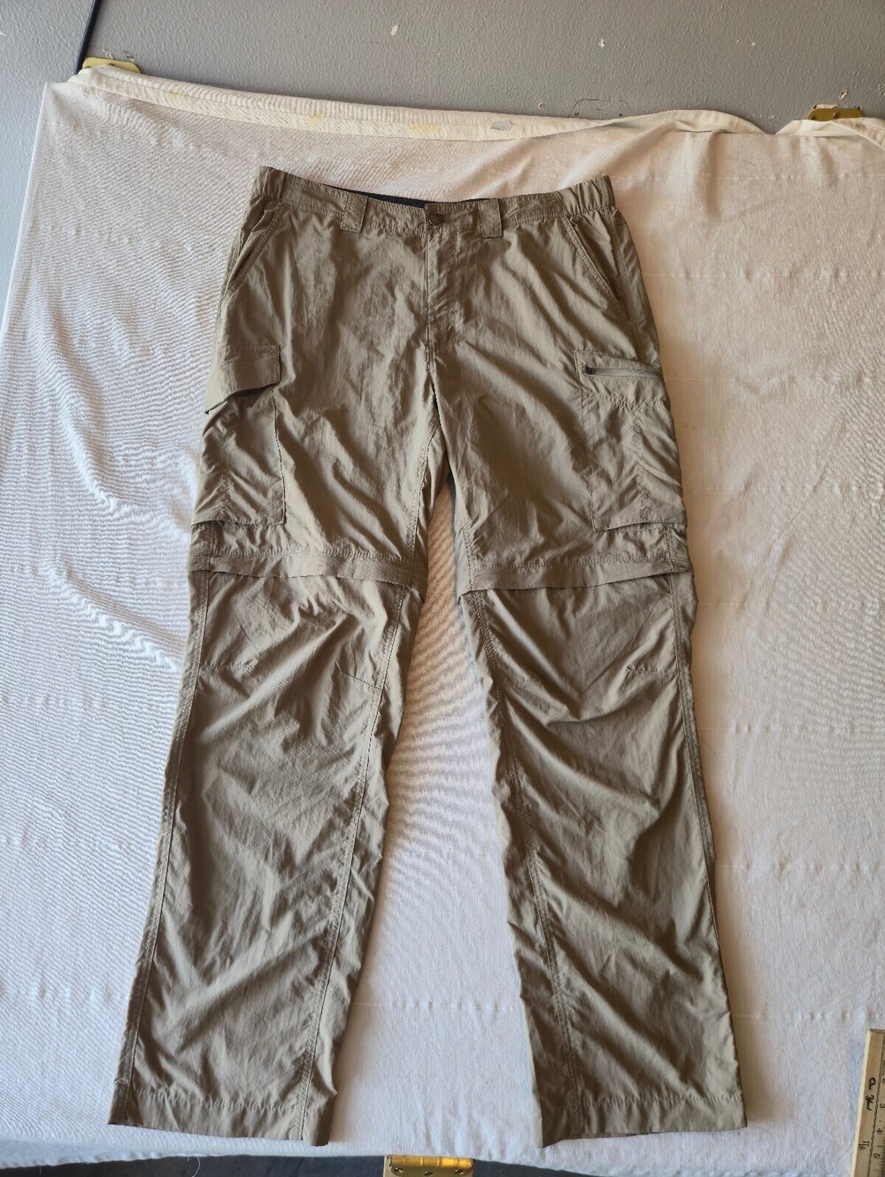 Columbia Men's Convertible Cargo Hiking Pants 38x32 Khaki